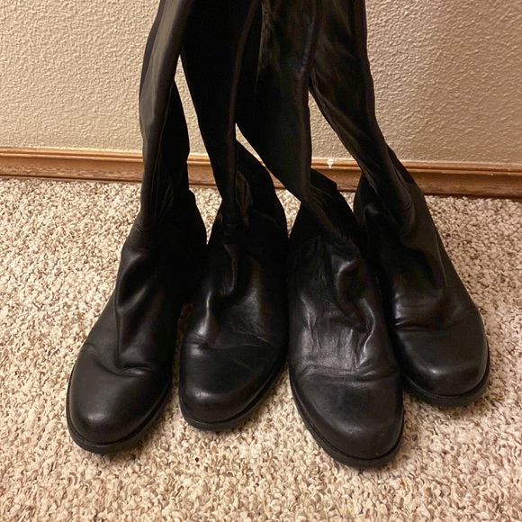 Stuart weitzman boots gently used. Size 5 - Picture 10 of 10